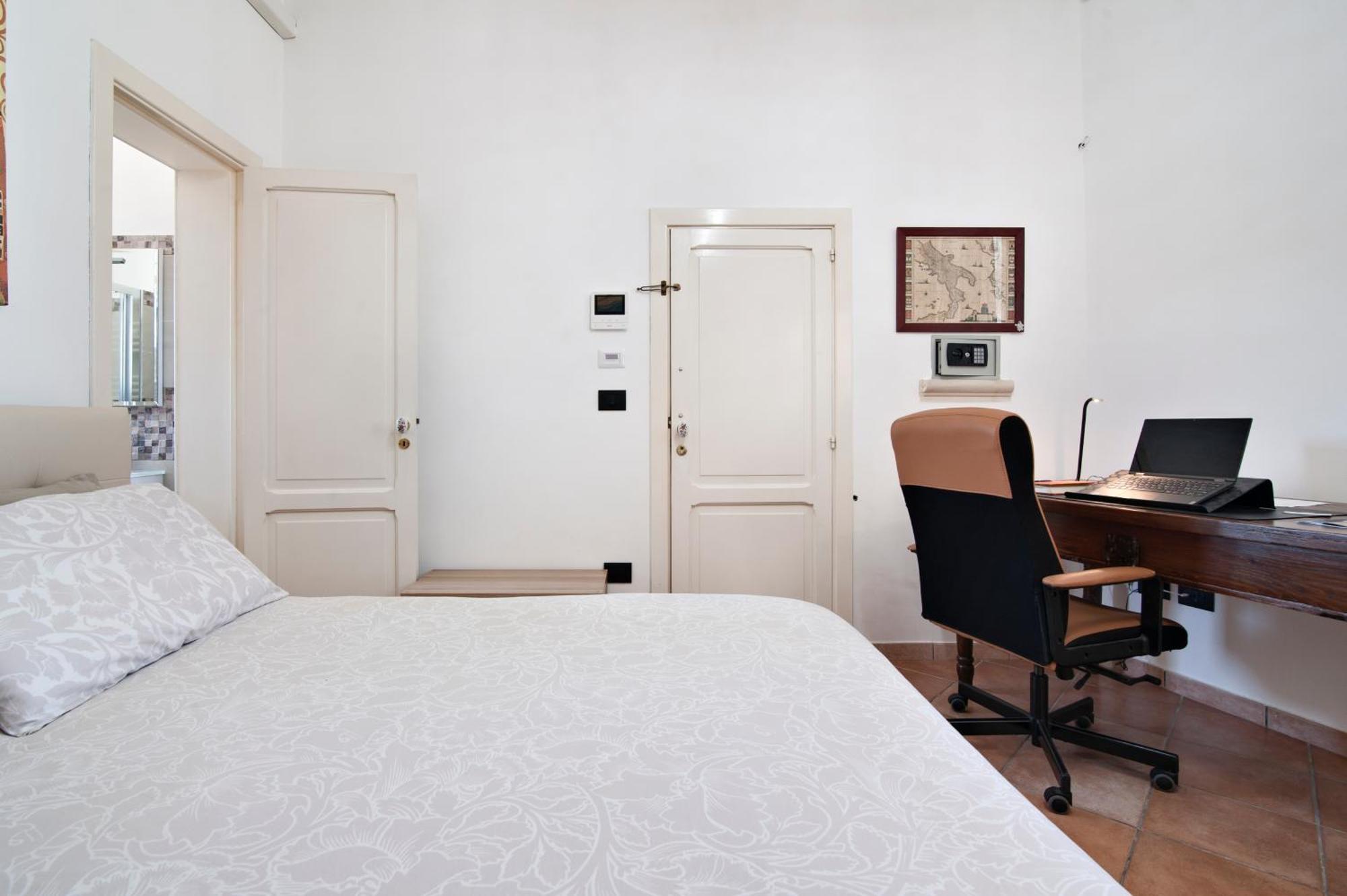 The Golden Hour, Luxury Apartment With A Panoramic View Lecce Luaran gambar